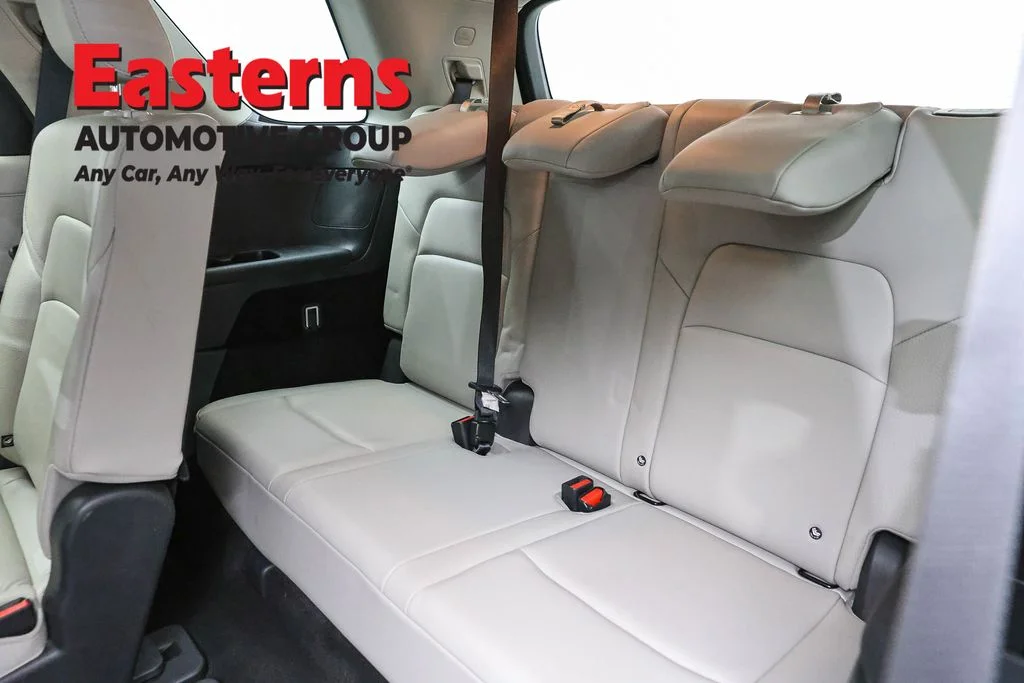 Used 2022 Gray Nissan SL image 26