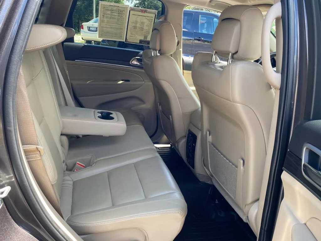 Used 2021 Gray Jeep Limited image 16