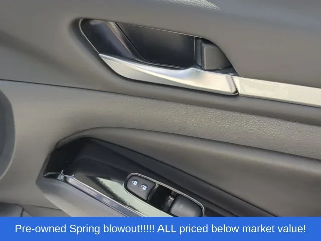 Used 2024 White Nissan 2.5 SR image 41