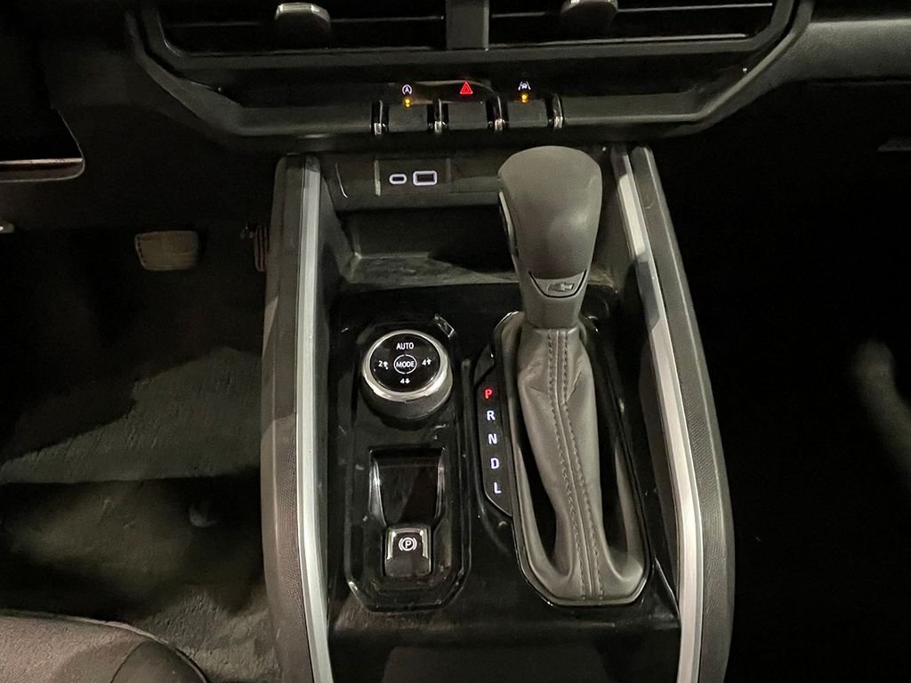 Used 2023 White Chevrolet Trail Boss image 32