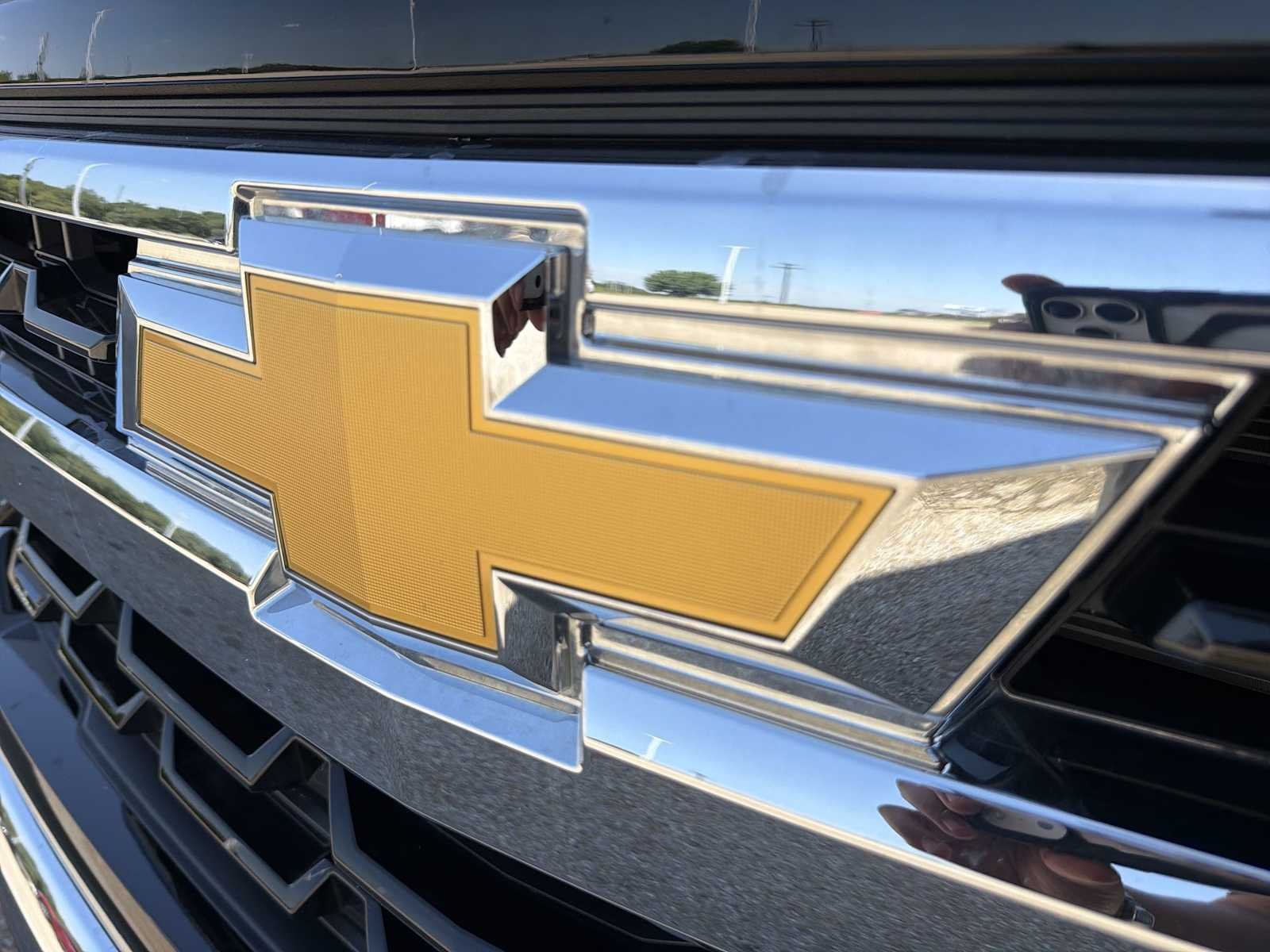Used 2025 Black Chevrolet LT image 31