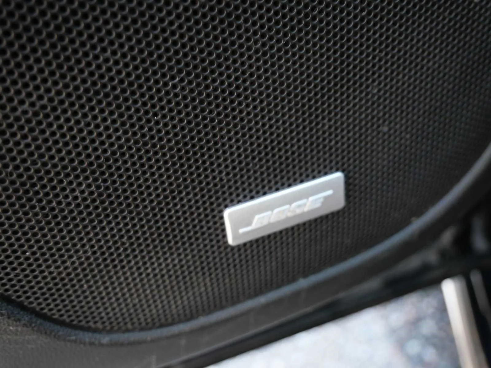 Used 2018 Ebony Twilight Metallic GMC SLE image 22