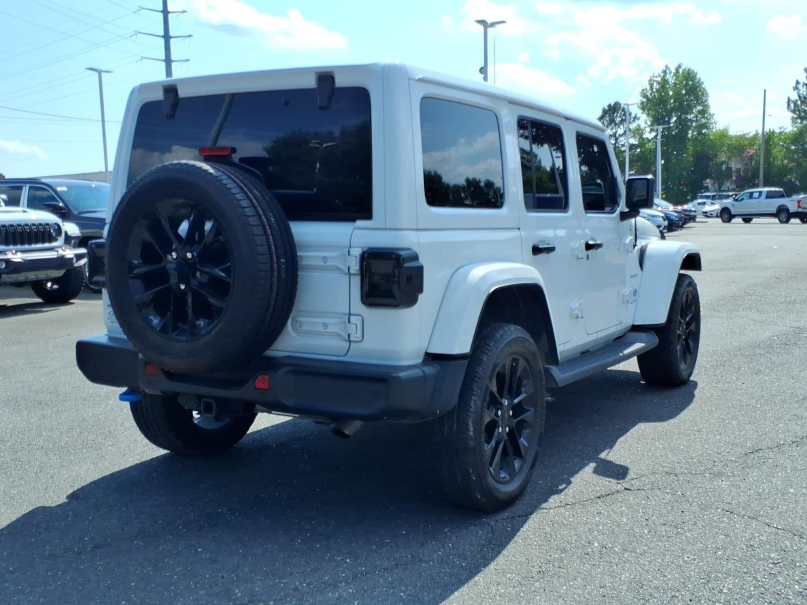 Used 2021 Bright White Clearcoat Jeep Unlimited Sahara image 2