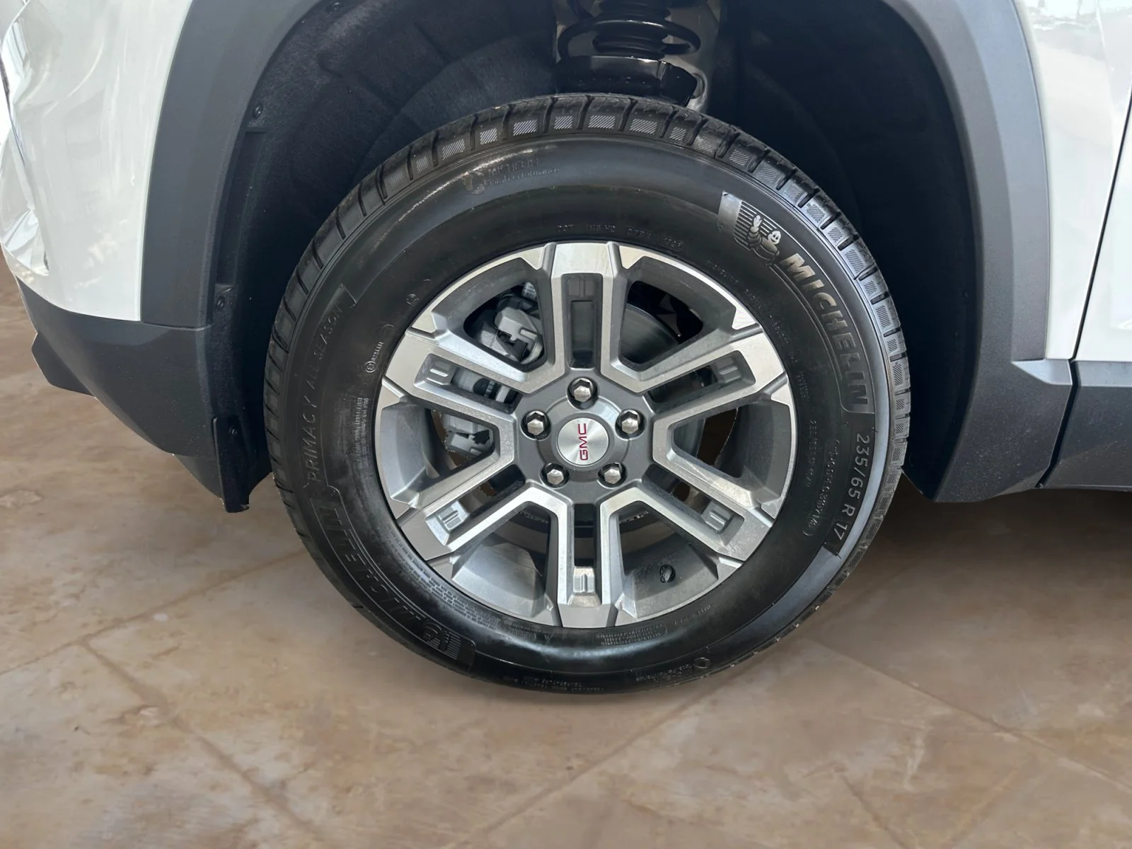 New 2026 Summit White GMC FWD Elevation image 31