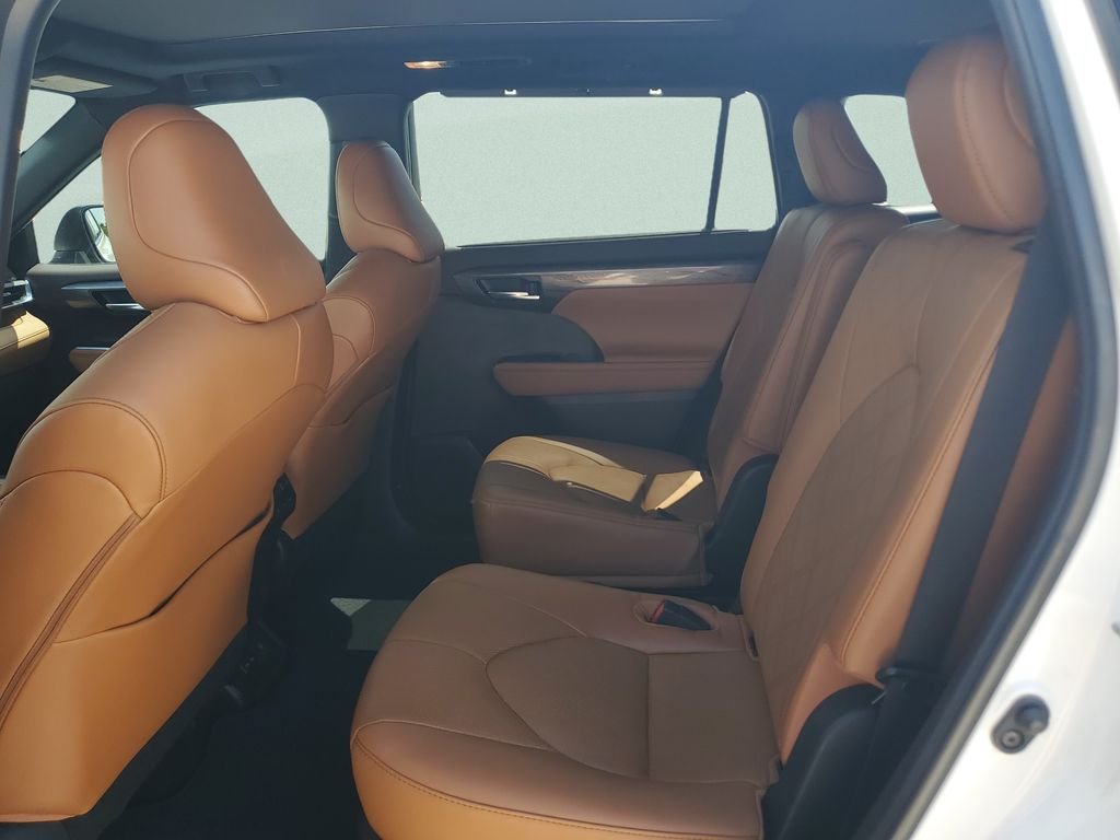 Used 2022 Beige Toyota Platinum image 10