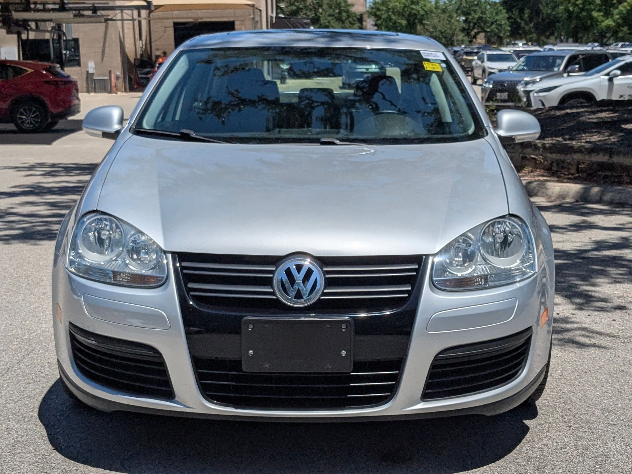 Used 2010 Silver Volkswagen Wolfsburg image 8