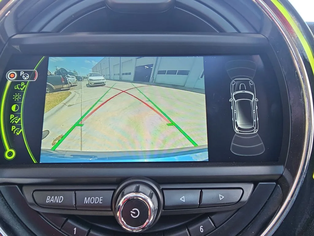 Used 2018 Blue MINI Base image 21