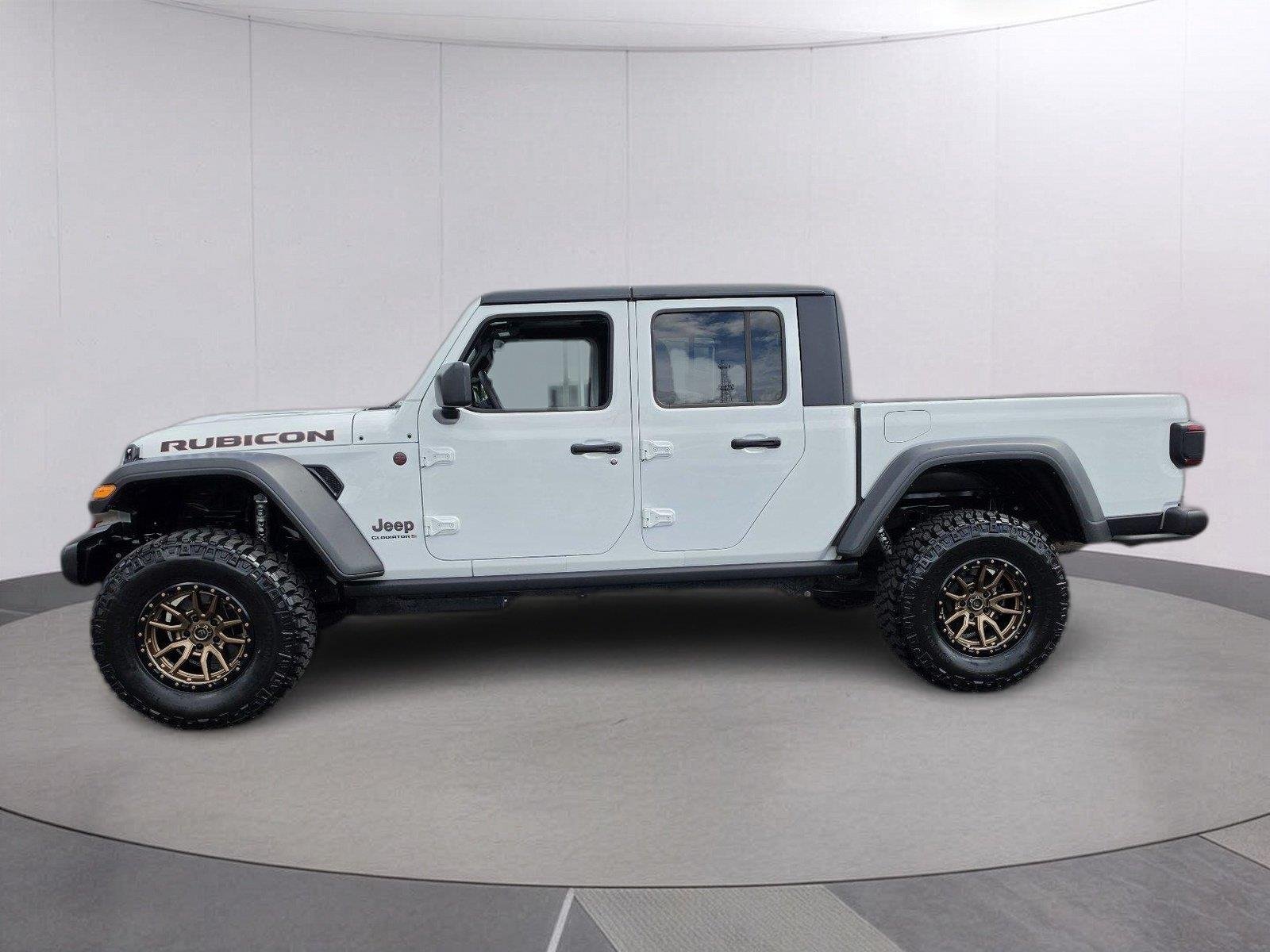Used 2026 Bright White Clearcoat Jeep Rubicon image 2