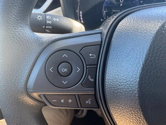 New 2027 Wind Chill Pearl Toyota LE image 20