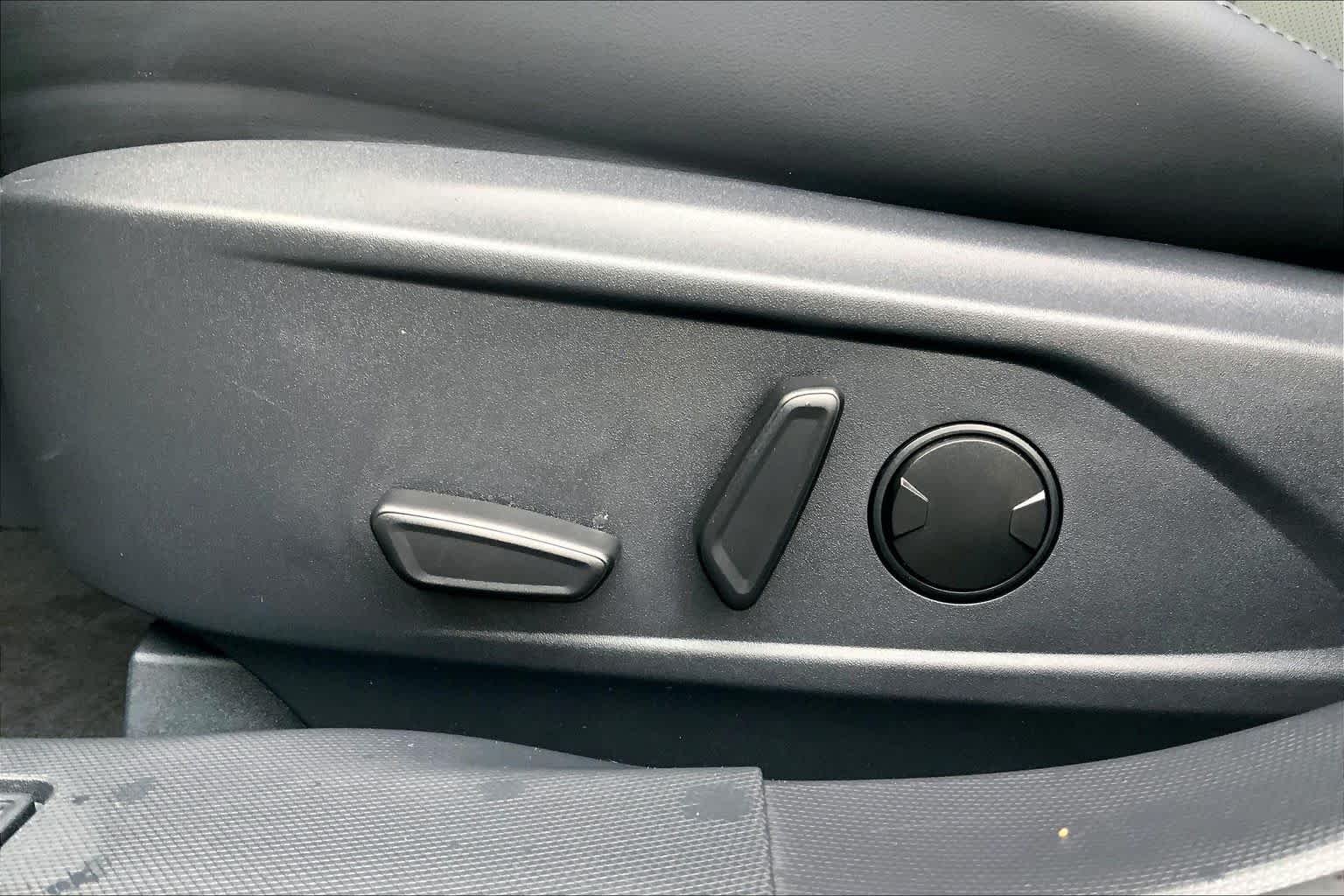 Used 2024 Star White Ford Premium image 35