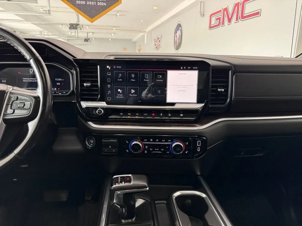 Used 2022 Titanium Rush Metallic GMC Elevation image 20