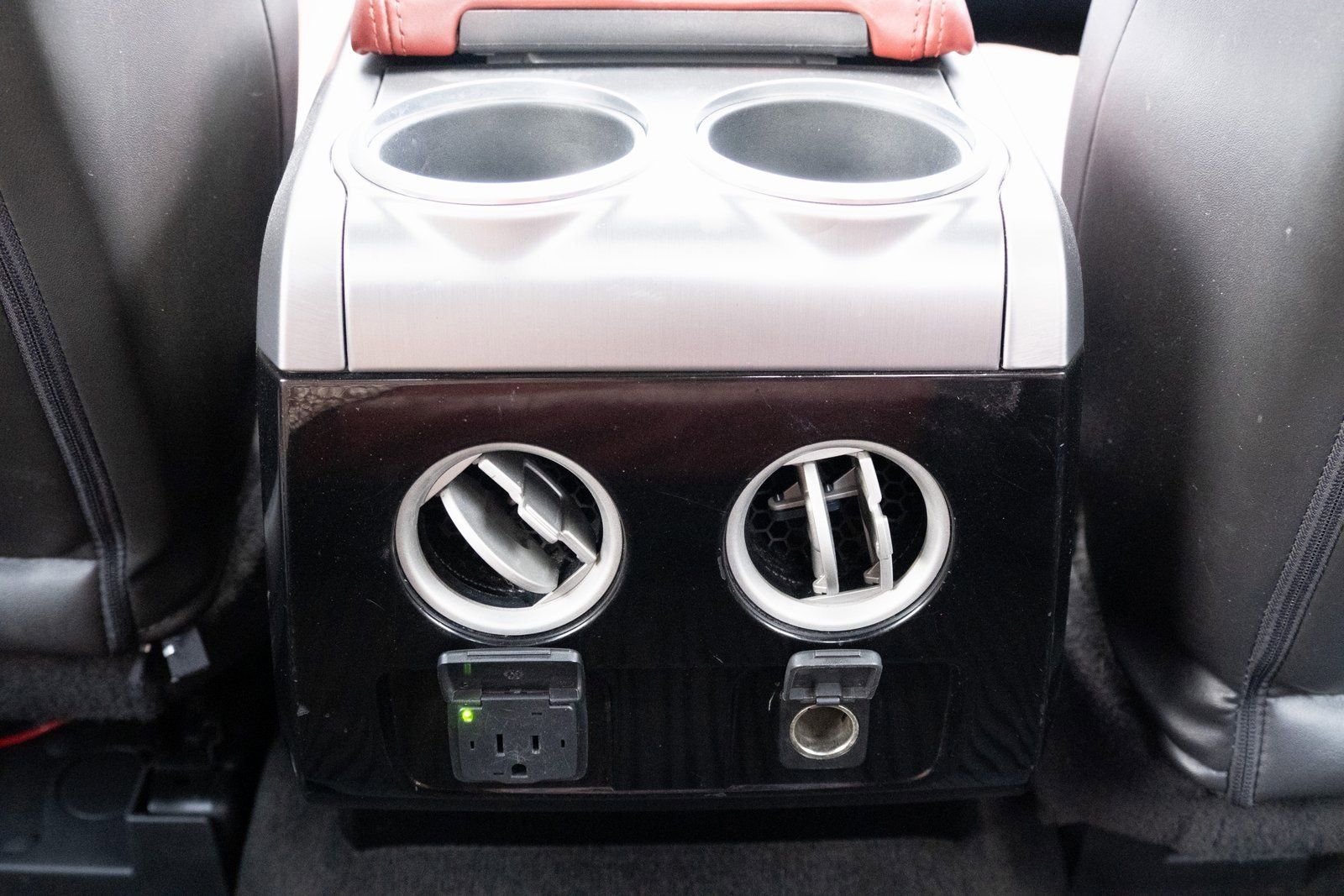 Used 2013  Ford Limited image 19