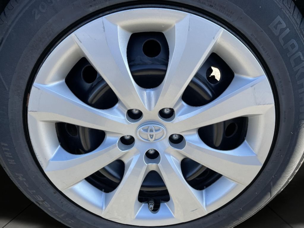 2022 Toyota Corolla LE - Photo 26