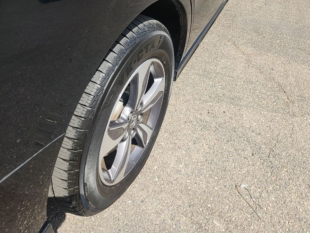 Used 2018 Black Honda Touring image 14