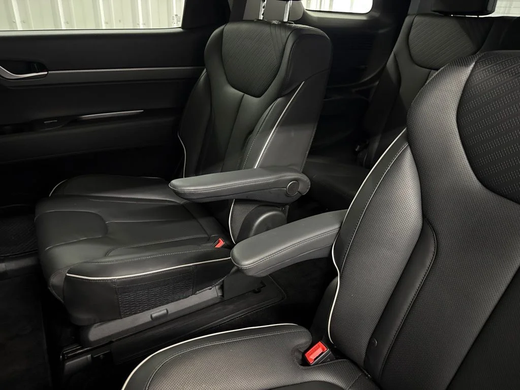 Used 2023 Abyss Black Hyundai XRT image 14