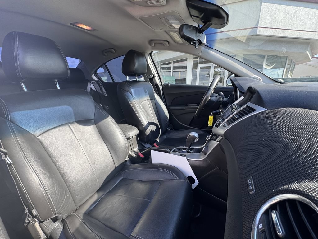 2011 Chevrolet Cruze 2LT - Photo 38
