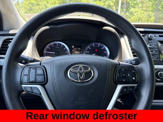Used 2019 Shoreline Mist Toyota LE image 16