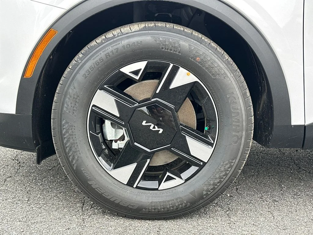 New 2026 White Kia LX image 11
