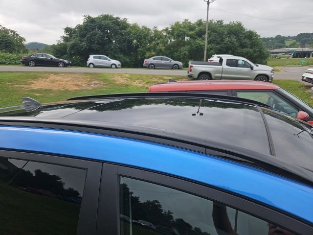 Used 2018 Blue Hyundai Value image 4