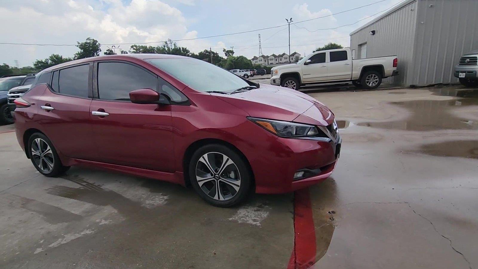 Used 2022 Nissan LEAF SV with VIN 1N4AZ1CV2NC556460 for sale in Houston, TX