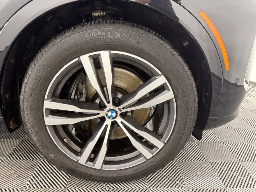 Certified Used 2024 Black Sapphire Metallic BMW M60i image 11