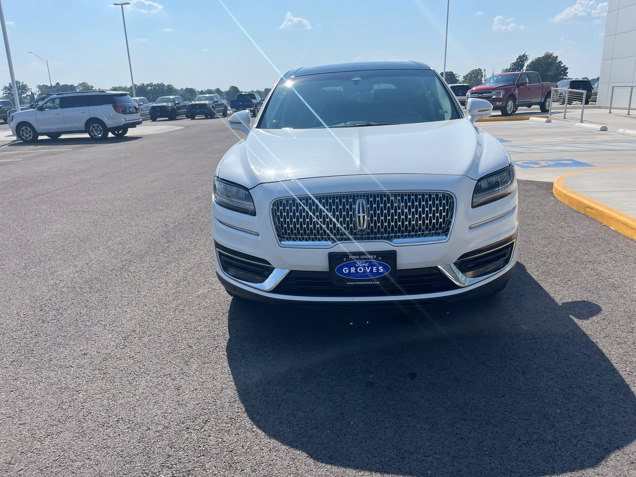 Used 2020 Pristine White Lincoln Reserve image 2