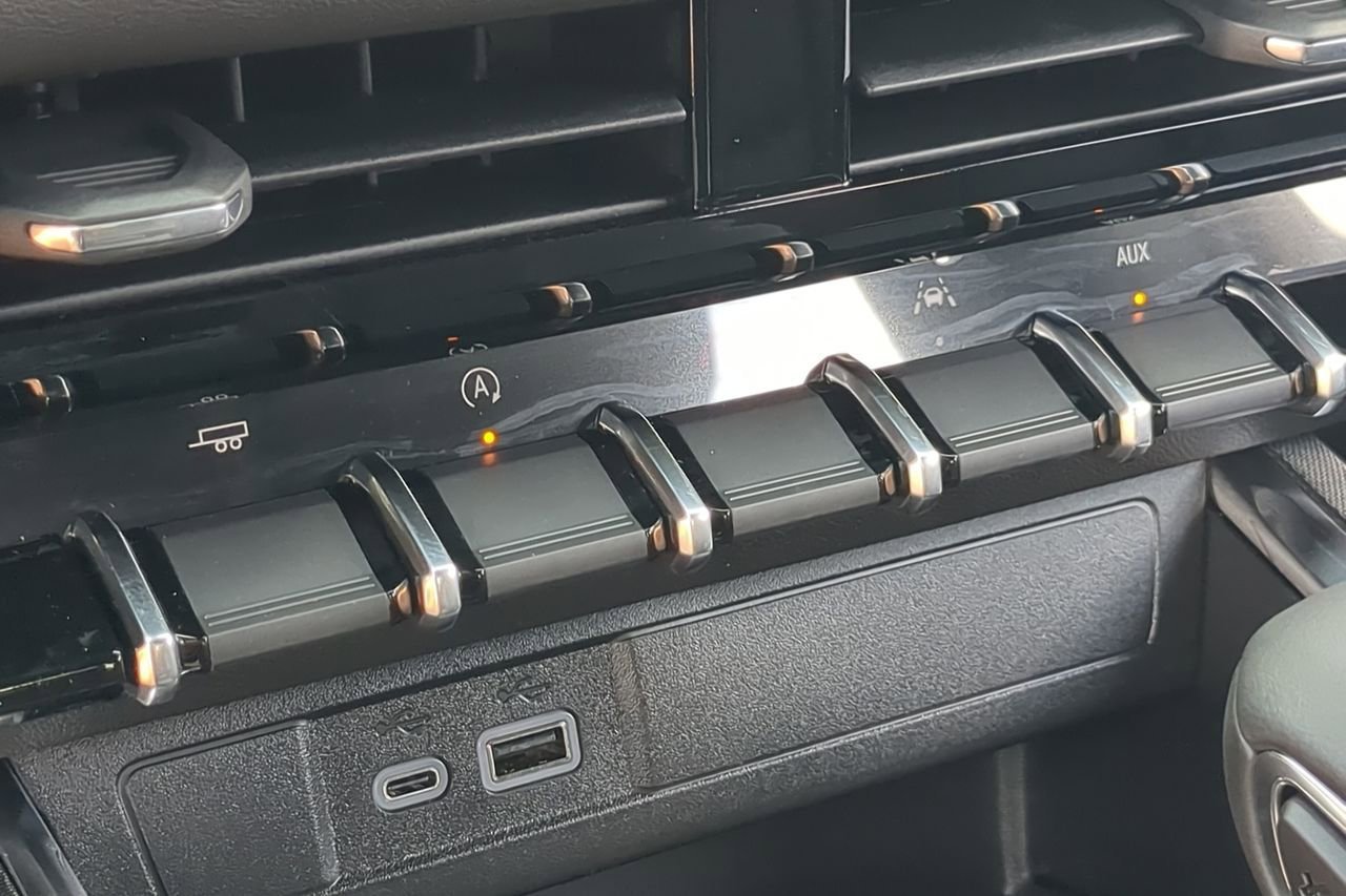 New 2026 Onyx Black GMC Elevation image 11