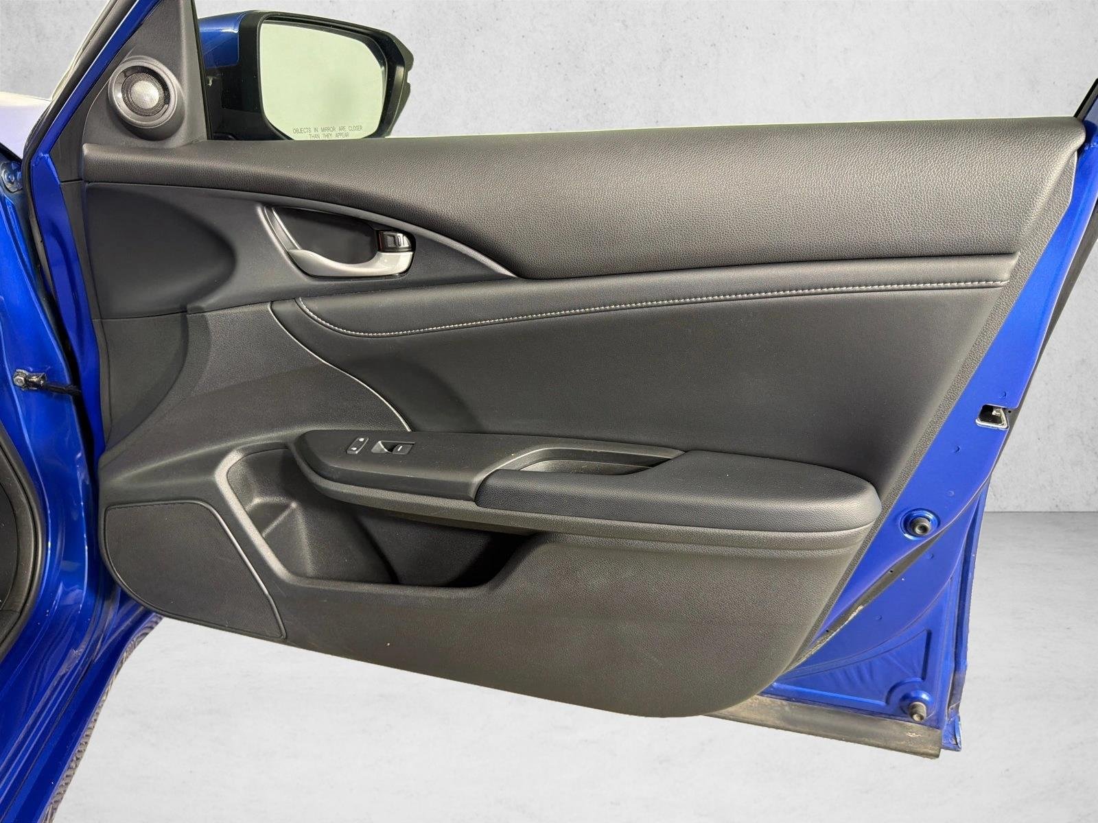 Used 2019 Cosmic Blue Metall Honda Touring image 16