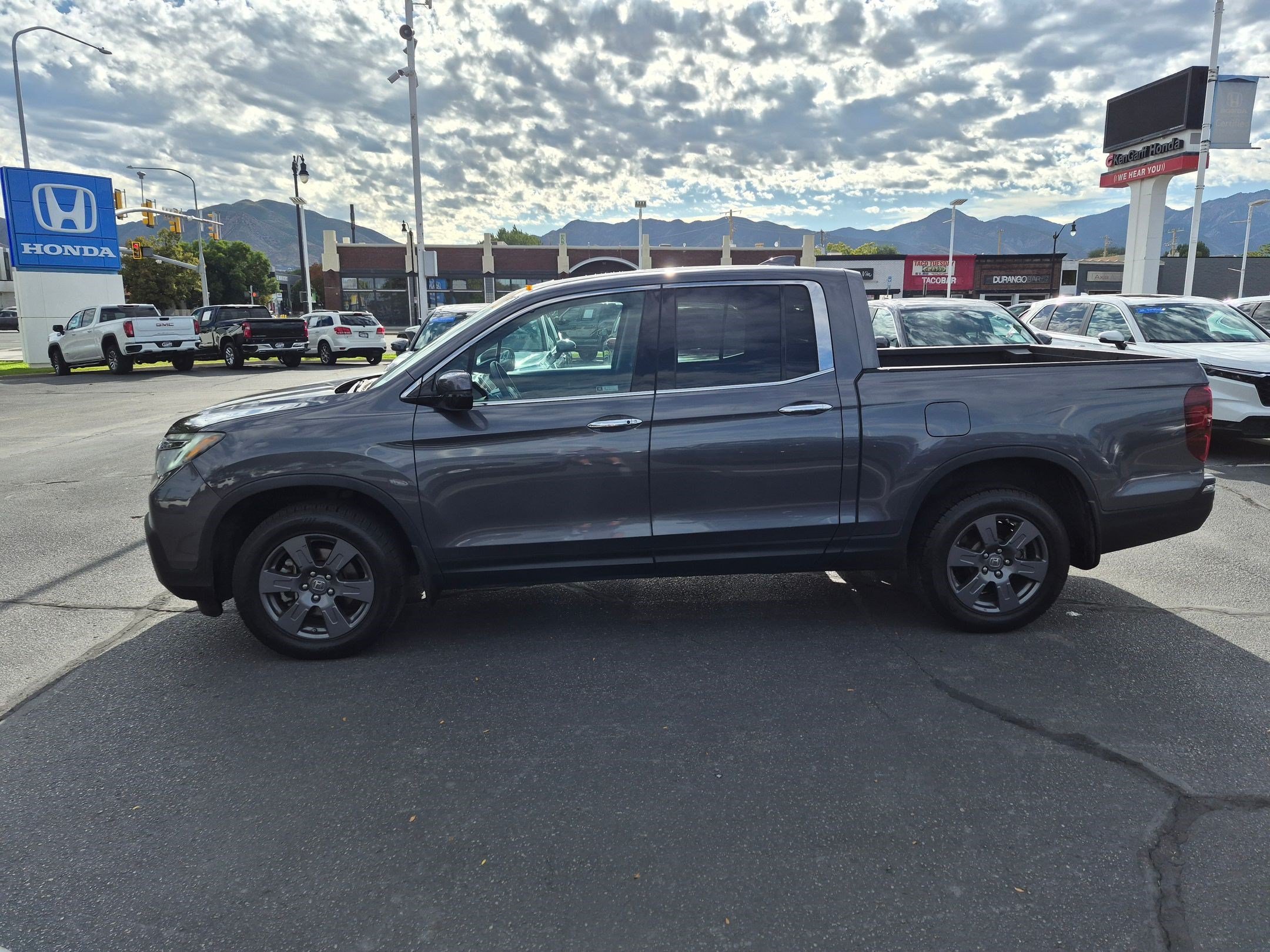 Certified Used 2020 Modern Steel Metallic Honda RTL-E image 9