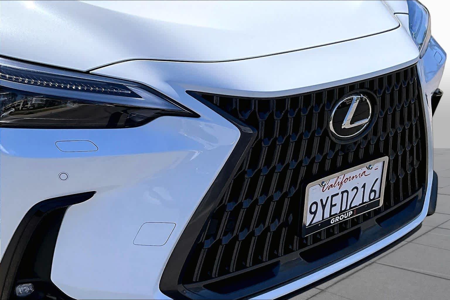 Certified Used 2026 ULTRA WHITE Lexus Luxury image 28