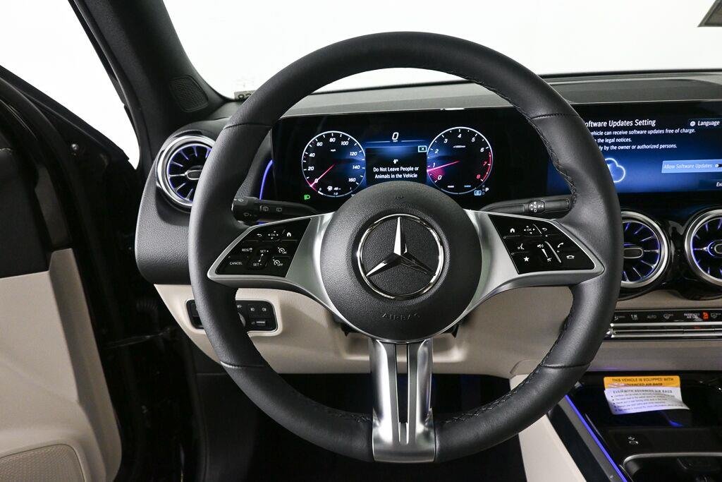 Used 2026 Night Black Mercedes-Benz GLB 250 image 2