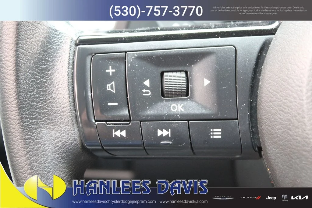 Used 2021 White Nissan SV image 28