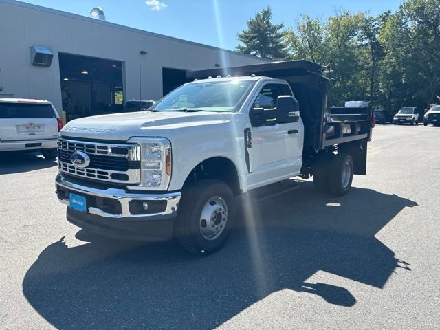 New 2026 Oxford White Ford XL image 3