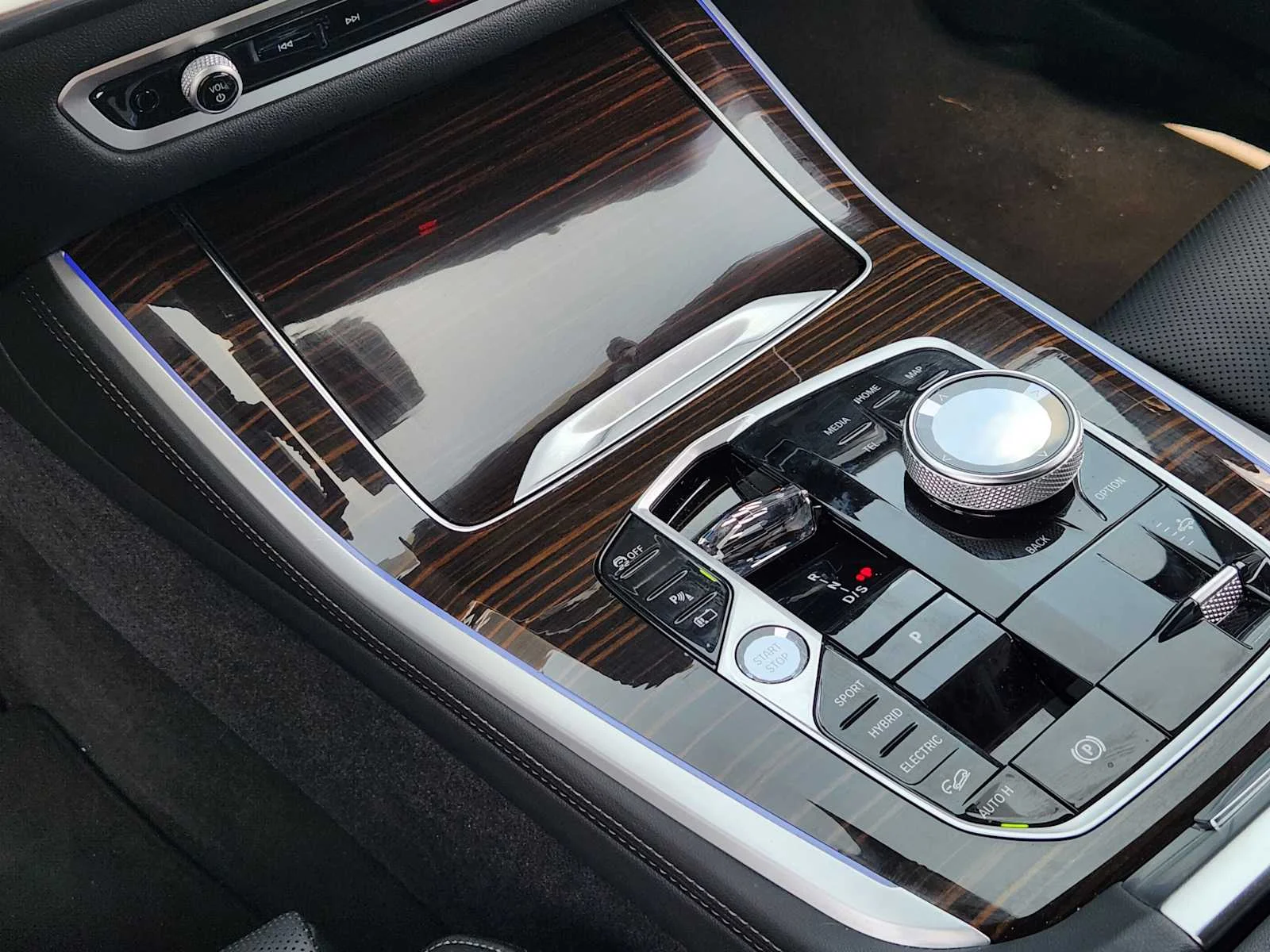 2025 BMW X5 50e - Photo 19
