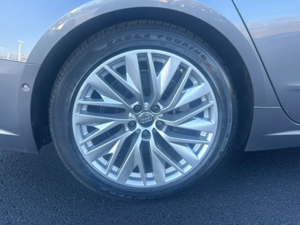 Used 2020  Audi 3.0T Prestige image 12