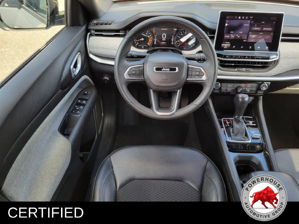 Used 2024 White Jeep Latitude image 19