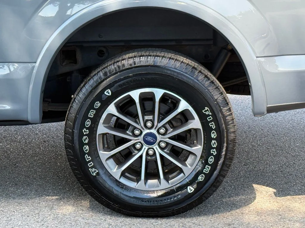 Used 2019 Black Ford XLT image 7