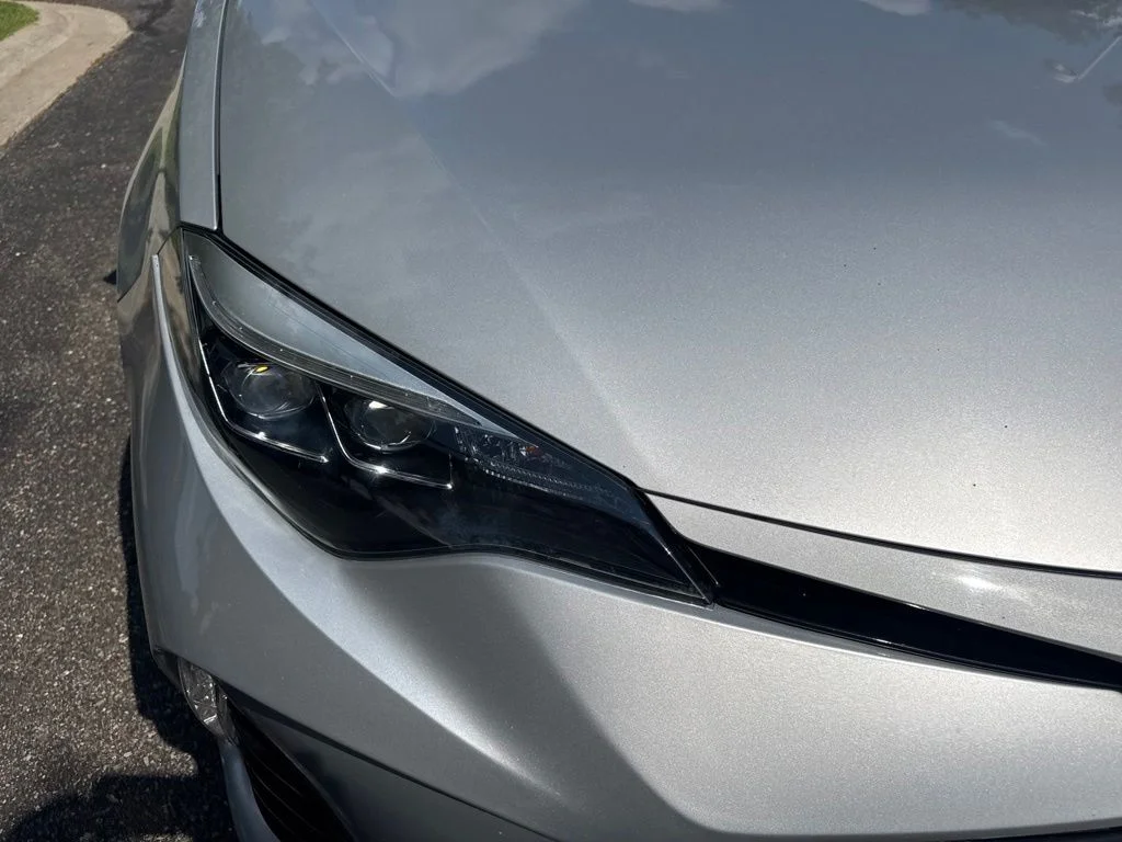 Used 2019 Classic Silver Metallic Toyota SE image 3