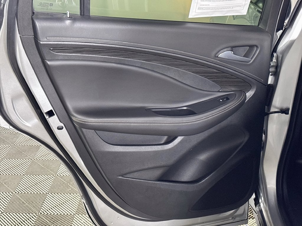 Used 2018 Silver Buick Essence image 19