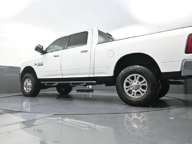 Used 2016 White Ram SLT image 35