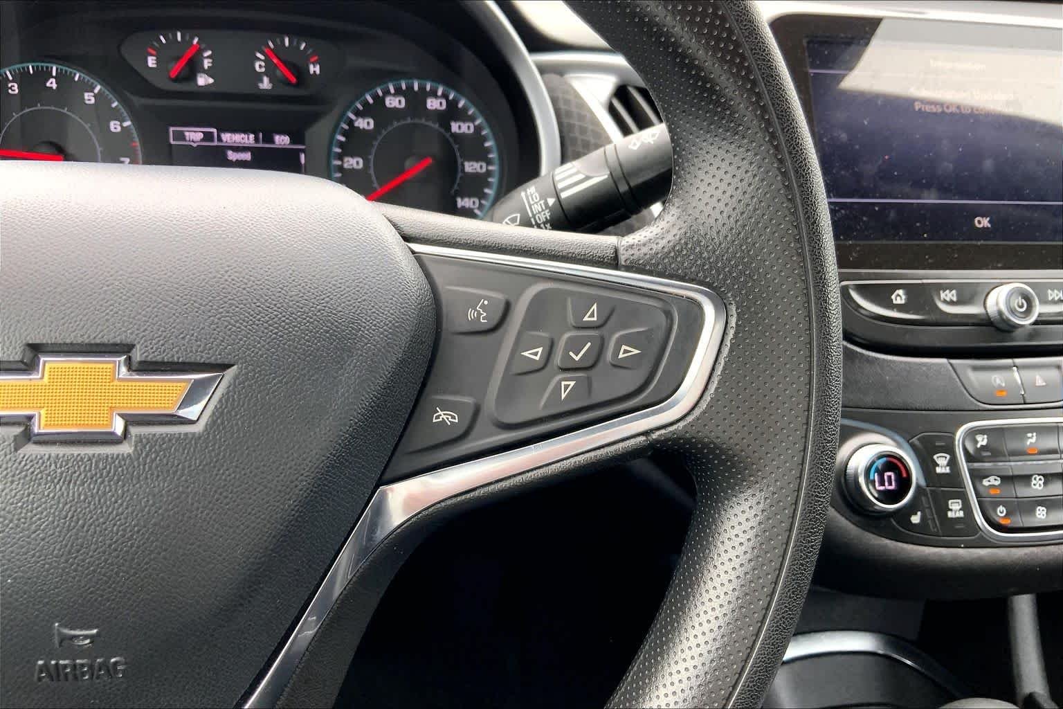 Used 2024 Summit White Chevrolet LT image 24