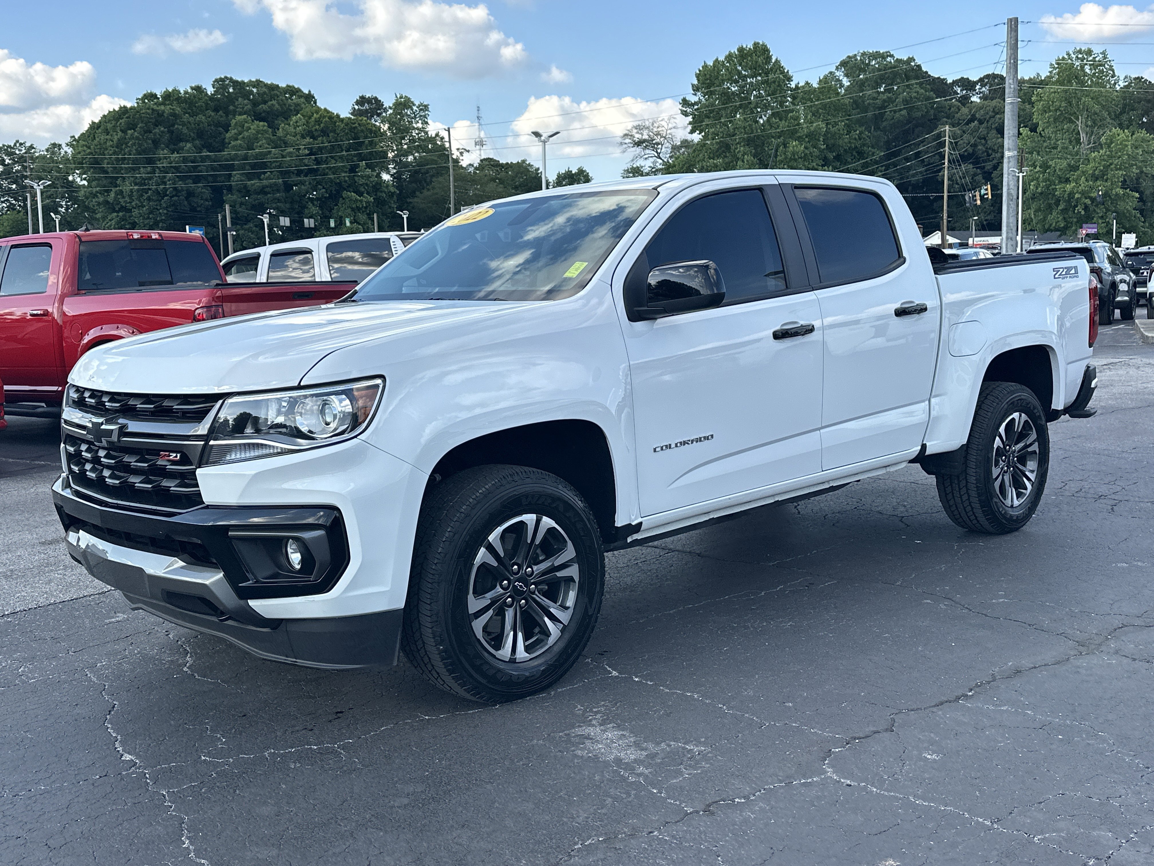 Used 2022 Summit White Chevrolet Z71 image 4