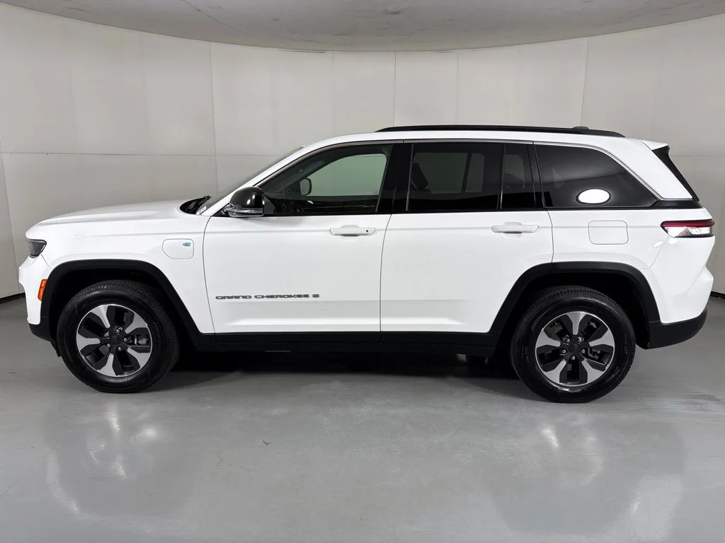 Used 2024 White Jeep 4xe image 5