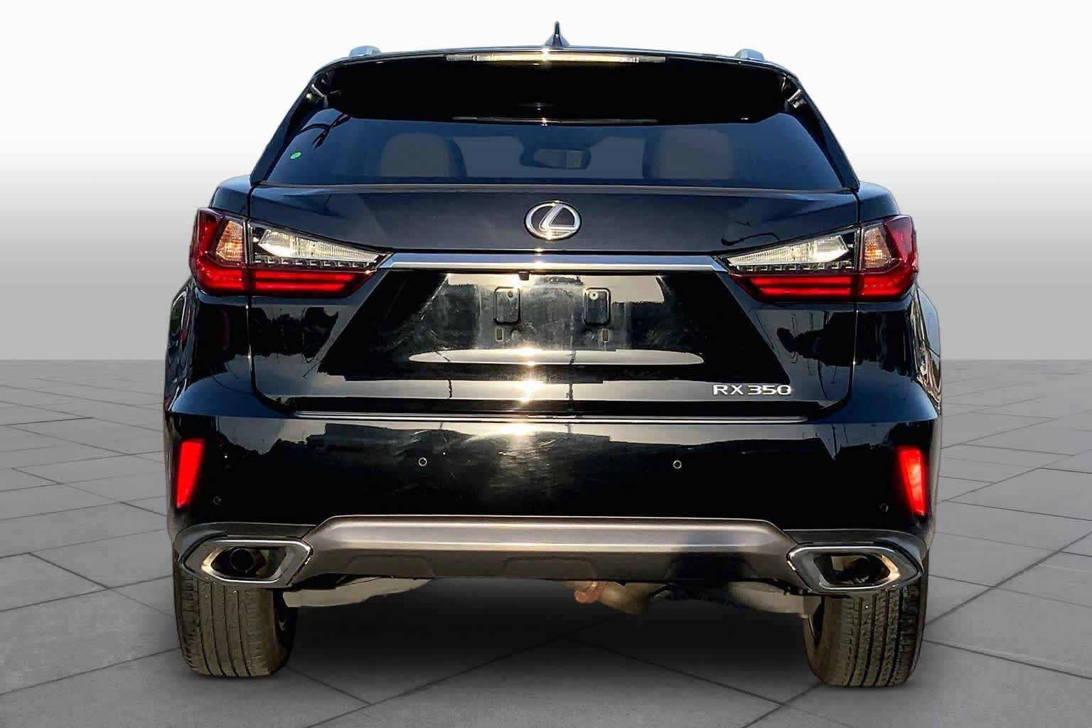 Used 2019 Obsidian Lexus  image 5