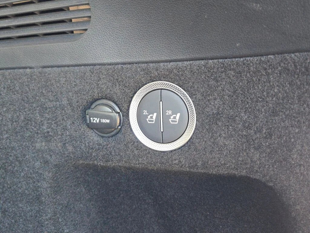 Used 2025 Gray Genesis 2.5T image 18