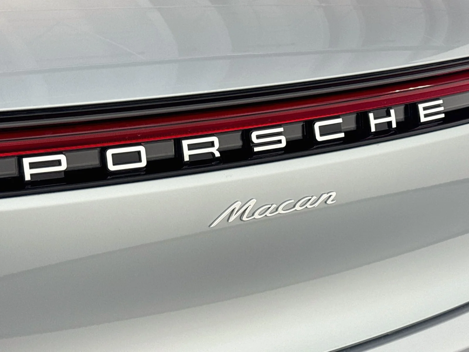 Used 2026 Dolomite Silver Metallic Porsche  image 25