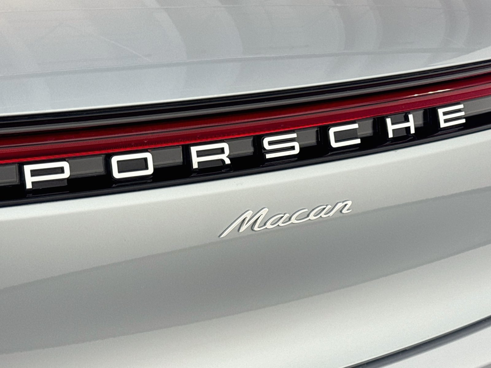 Used 2026 Dolomite Silver Metallic Porsche  image 25