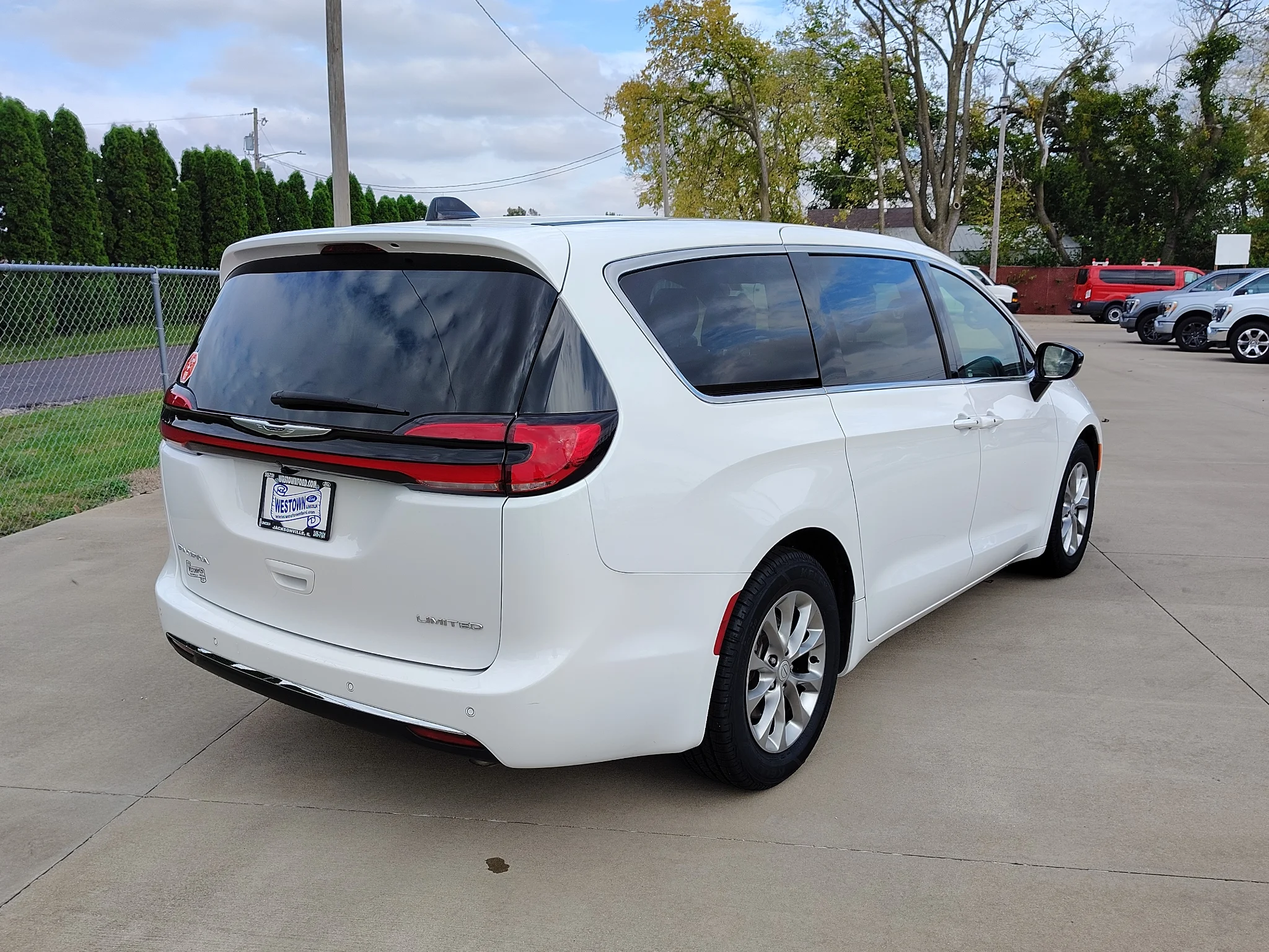 Used 2026 Bright White Clearcoat Chrysler Limited image 3
