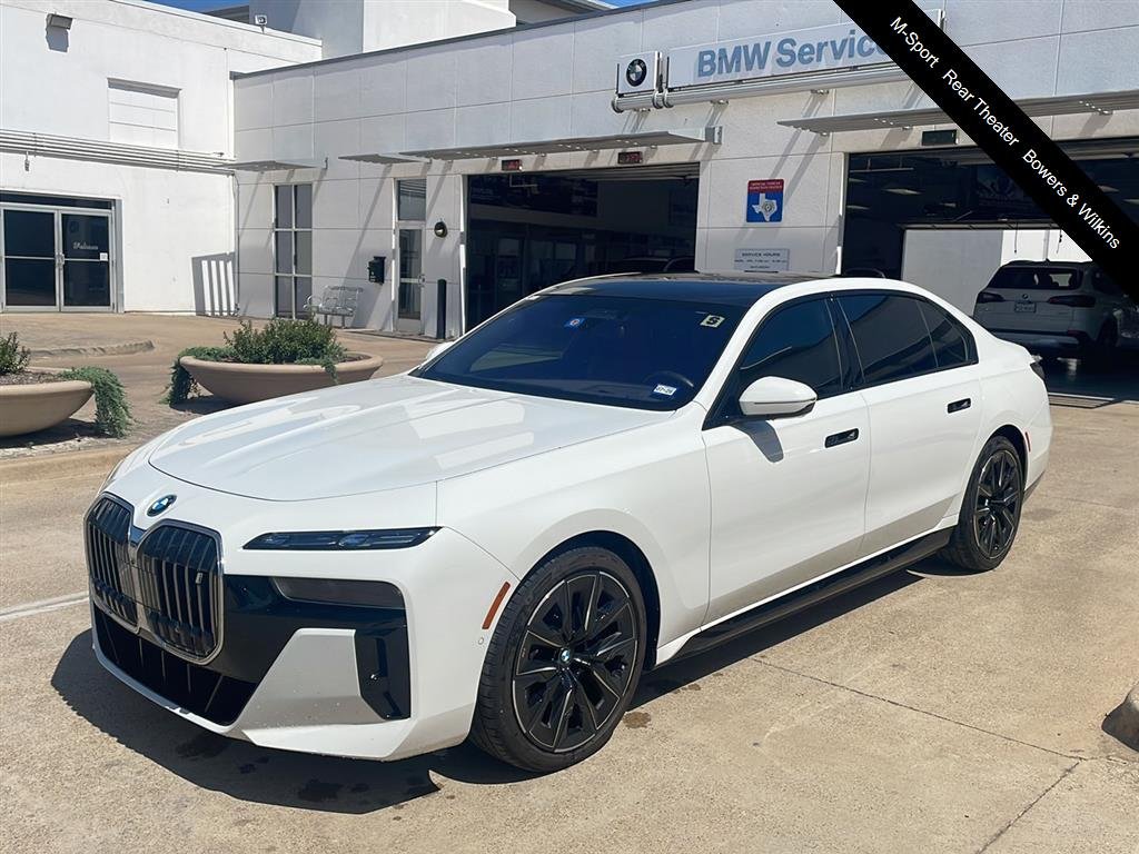 Certified Used 2023 Alpine White BMW xDrive60 image 1