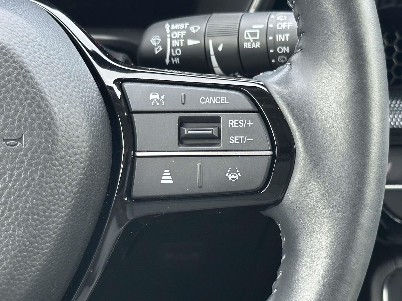 Used 2024  Honda EX-L image 18